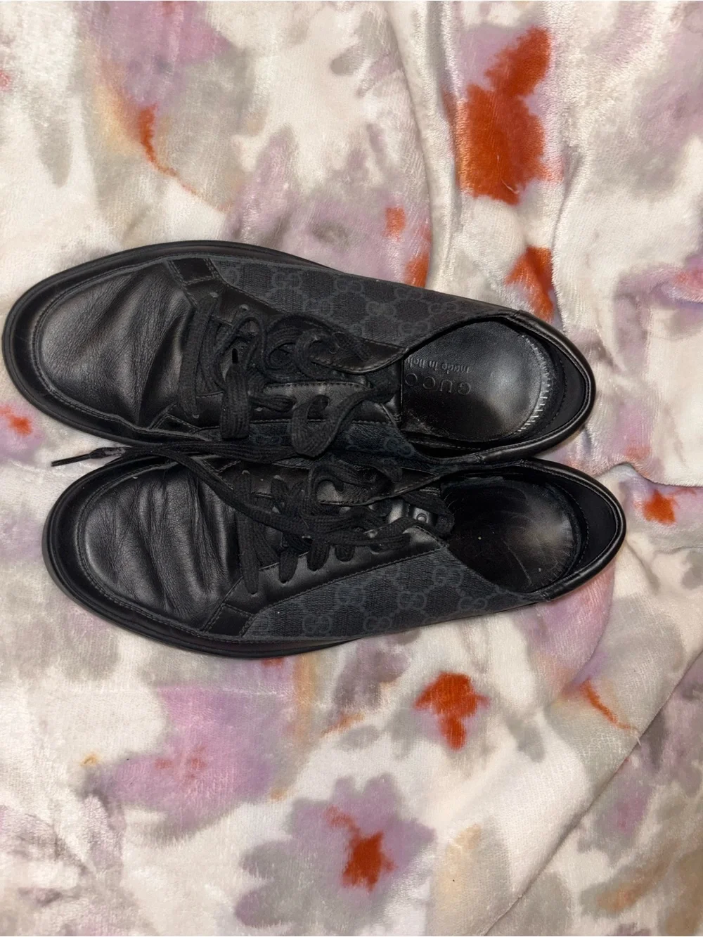 Gucci Men’s Black Logo Low-Top Sneakers
